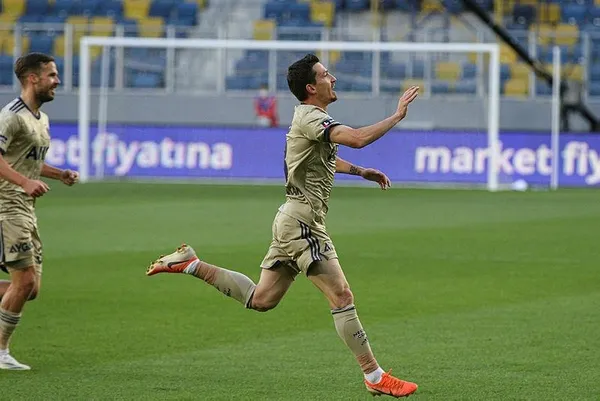 Bunun adı takım oyunu! Fenerbahçe'de 9 haftalık periyotta goller ve asistler tüm takıma yayıldı-4