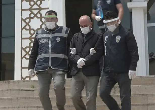 akilalmaz-olay-taksicinin-aractan-attigi-kadin-sokakta-dogum-yapti-1590674237612.jpg Pes dedirten olay! Taksicinin araçtan attığı kadın sokakta doğum yaptı-2