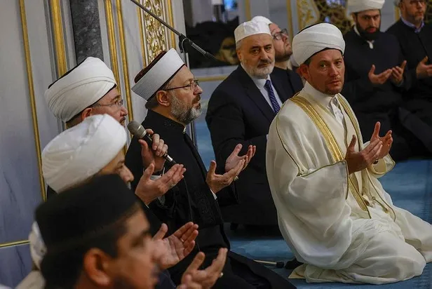 diyanet-isleri-baskani-ali-erbas-moskova-merkez-camisinde-cuma-namazi-kildirdi-1670598194697.jpeg Diyanet İşleri Başkanı Ali Erbaş, Moskova Merkez Camisi’nde cuma namazı kıldırdı-3