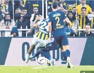 Penaltı... VAR müdahale etmeli