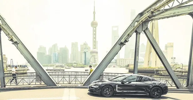 Türkçe isimli Porsche Taycan yola çıktı