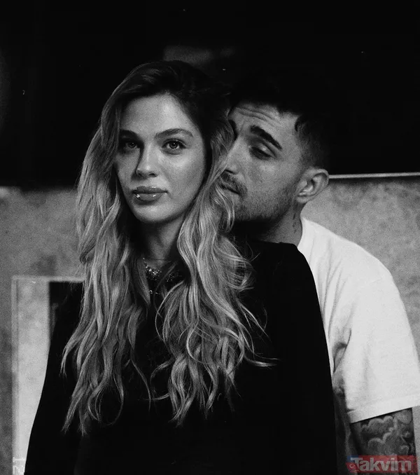 Ünlü Çift, Geçen Aylarda İbrahim Ayel İle Sinan Emir Adlarını Verdikleri İkiz Bebeklerini Kucaklarına Alarak İlk Kez Anne-Baba Olmanın Heyecanını Yaşadı.