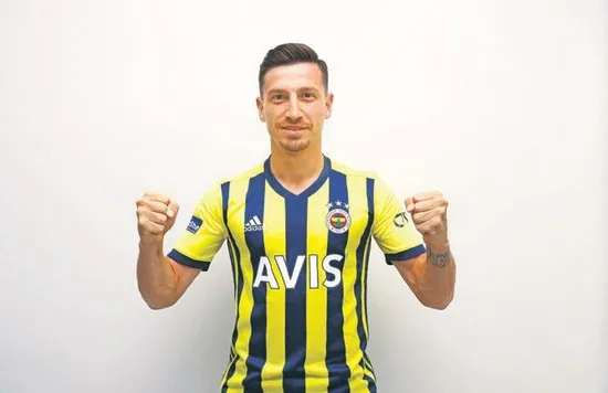 fenerbahcede-yeni-transferlerin-lisanslari-an-meselesi-1599525487089.jpeg