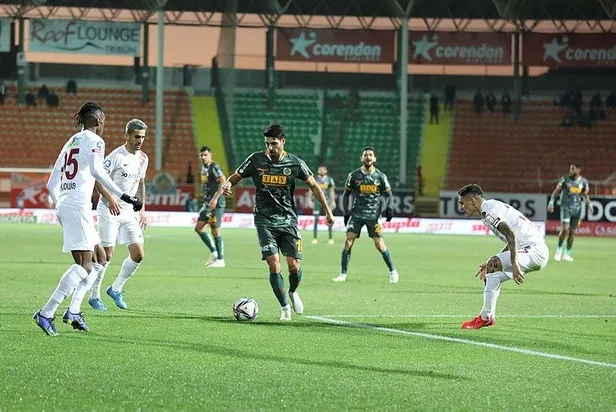 alanyada-6-gollu-muthis-mac-alanyaspor-6-0-hatayspor-mac-sonucu-ozet-1642697825425.jpeg Alanya'da 6 gollü müthiş maç! (Alanyaspor 6-0 Hatayspor MAÇ SONUCU ÖZET)-2