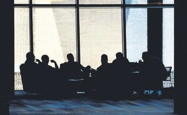 Umre seyahatinde kripto toplantı