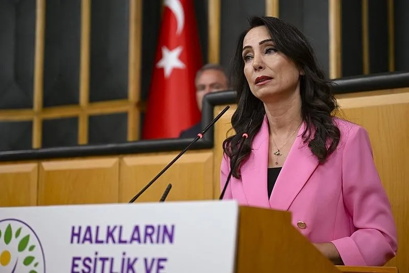 DEM Parti Eş Genel Başkanı Tülay Hatimoğulları, partisinin TBMM grup toplantısına katılarak konuşma yaptı. (AA)