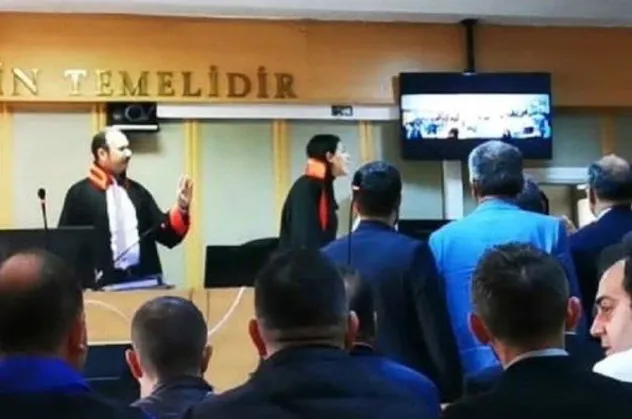 CHP'li vekiller mahkemeyi bastı! Başsavcılık soruşturma başlattı