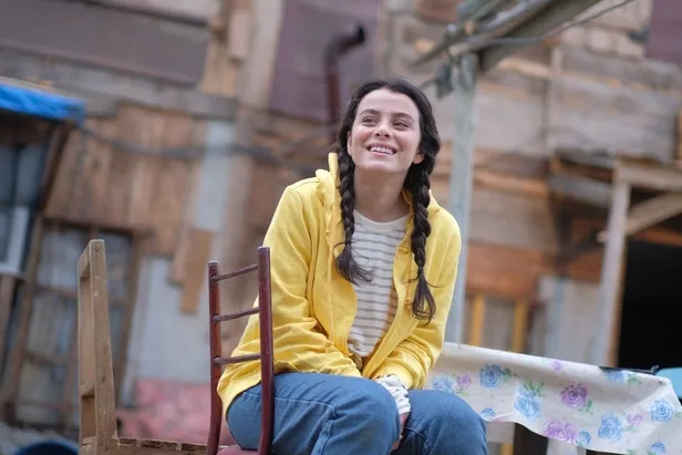 ates-kuslari-bu-aksam-var-mi-yok-mu-17-subat-2023-atv-yayin-akisi-atvnin-ates-kuslari-dizisi-yeni-bolumu-ne-za-1676642111182.jpg Ateş Kuşları bu akşam var mı, yok mu? 17 Şubat 2023 ATV yayın akışı! ATV'nin Ateş Kuşları dizisi yeni bölümü ne zaman, saat kaçta?-4