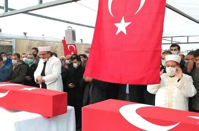 Hakkari'nin Derecik ilçesinde PKK'lı teröristlerin şehit ettiği işçiler son yolculuklarına uğurlandı