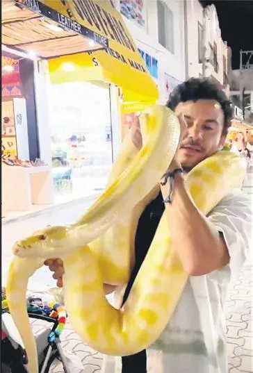 Fikret Orman ve sevgilisi Tuğba Coşkun, Selimiye'de objektiflerimize yansıdı-12