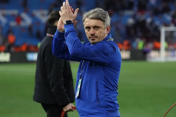 orhan-ak-kimdir-kac-yasinda-nereli-trabzonspor-teknik-direktoru-orhan-ak-neden-istifa-etti-1680639458294.jpg Orhan Ak kimdir, kaç yaşında nereli? Trabzonspor Teknik Direktörü Orhan Ak neden istifa etti?-3