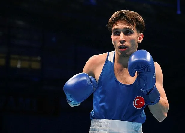 3-avrupa-oyunlari-boks-bransinda-kadinlar-66-kiloda-busenaz-surmeneli-altin-madalya-kazandi-1688255231005.jpeg 3. Avrupa Oyunları boks branşında kadınlar 66 kiloda Busenaz Sürmeneli altın madalya kazandı-3