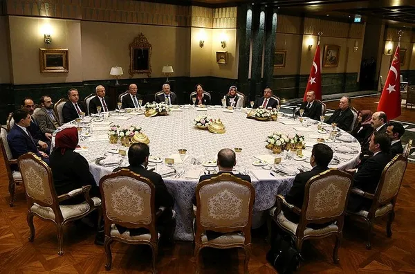 Cumhurbaşkanı Erdoğan eğitimcileri ağırladı-2