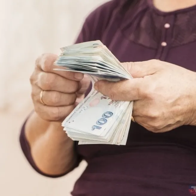 EYTliye hesaplı emeklilik! Borçlanma ve ihya planlayanlar dikkat: 27 bin TLye varan avantajlar için son hafta