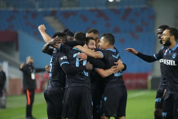 Trabzon yerel basınında Denizlispor galibiyeti sevinci: Önce baykuş sonra kartal şimdi de horoz!-1