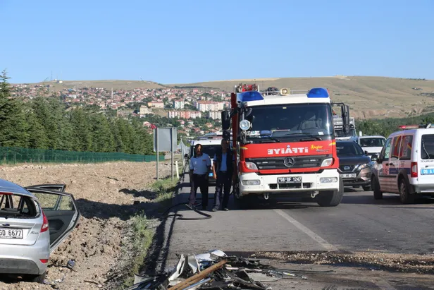 Son dakika... Ankara’da 4 aracın karıştığı zincirleme kazada çok sayıda kişi hayatını kaybetti!-2