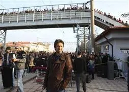 Mahsun müziğe geri döndü!