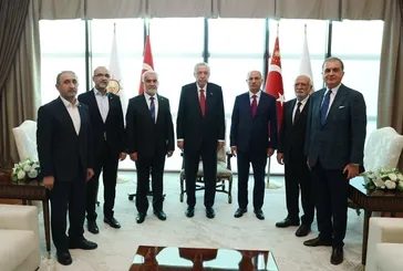 Başkan Erdoğan, HÜDA PAR Genel Başkanı Zekeriya Yapıcıoğlu’nu kabul etti