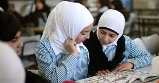 KKTC'deki ortaokullarda uygulanan başörtüsü yasağı kaldırıldı