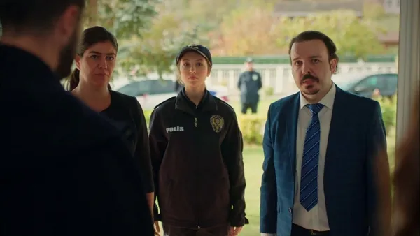 elif-resti-cekti-bir-kucuk-gun-isigi-13-bolum-fragmani-yayinlandi-hic-kimseye-vermiyorum-onu-1669148089690.jpg Elif resti çekti! Bir Küçük Gün Işığı 13. bölüm fragmanı yayınlandı: “Hiç kimseye vermiyorum onu”-4