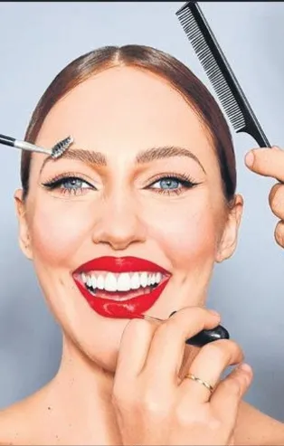 Meryem Uzerli, görenleri büyüledi