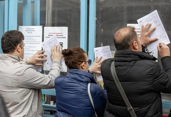 iste-calisan-eytliye-prim-rehberi-emekli-olup-calisanin-maasi-duser-mi-memurlarin-ayliginda-kesinti-olur-mu-1690146872261.jpeg Çalışan EYT'liye prim rehberi! Emekli olup çalışanın maaşı düşer mi? Memurların aylığında kesinti olur mu?-4