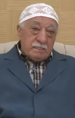 Aydınlık ve Radikal de FETÖ'nün uşağı çıktı