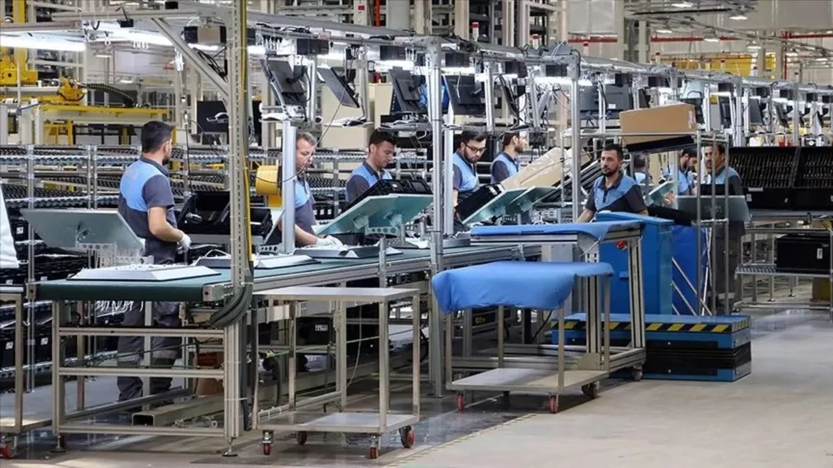 İmalat sanayisinde istihdamını koruyan firmalara çalışan başına 3 bin 500 lira destek: Süre uzatıldı