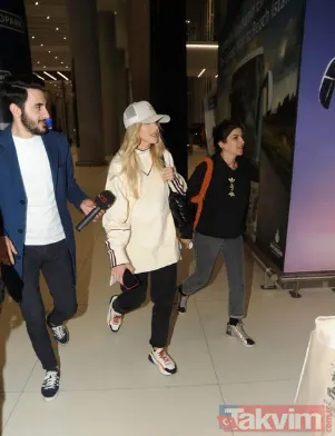 Gazeteciler, sanatçıya kimseyi reklam için yanında tutmadığı açıklamasını hatırlatıp "Kaan Bey'i yanınızda göremedik. İlişkinin oturmasını mı bekliyorsunuz?"...