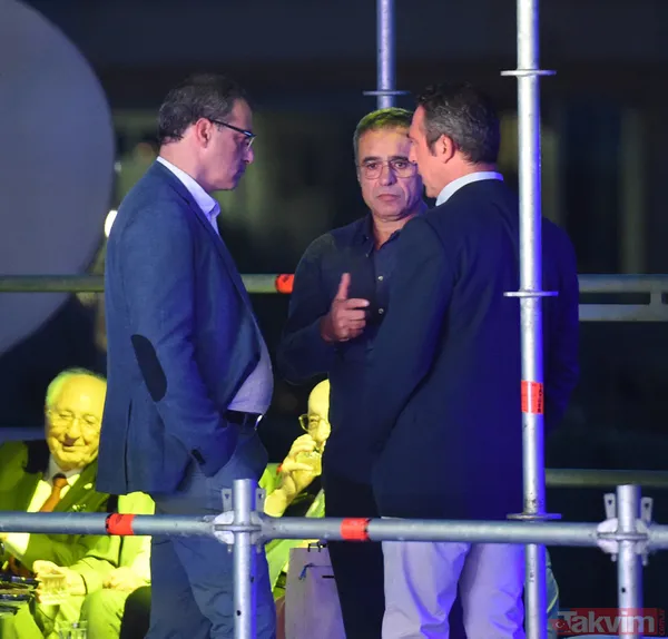 Fenerbahçeliler, Comolli'nin istifası sonrası sosyal medyada coştu: Sana da sıra gelecekti! - 6