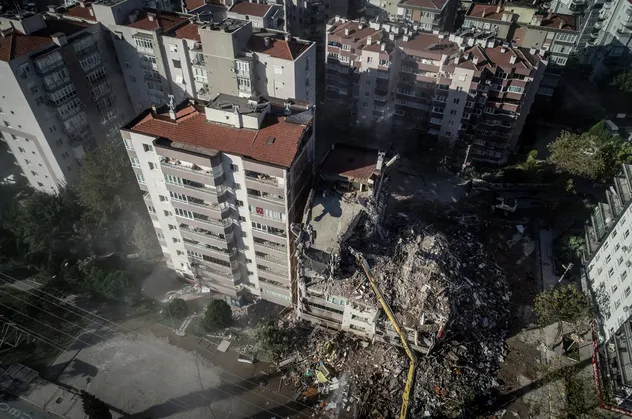 İzmir'de 11 kişiye mezar olmuştu! O apartman hakkında flaş rapor
