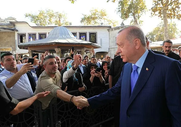 Son dakika: Başkan Erdoğan İstanbul'da Muhammet Emin Akbaşoğlu'nun annesi Nevin Akbaşoğlu'nun cenaze törenine katıldı-4