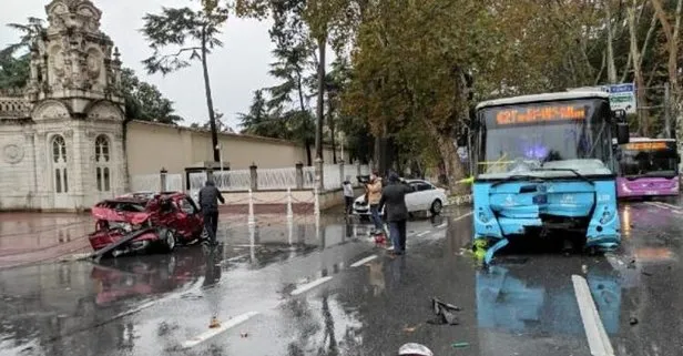 İETT otobüsü ile otomobil çarpıştı!