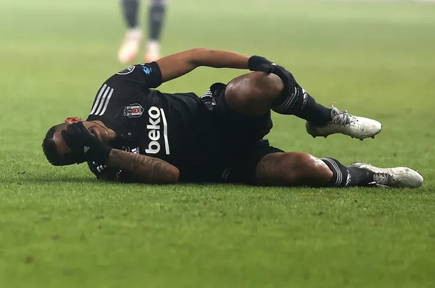 Beşiktaş'ta Josef De Souza şoku