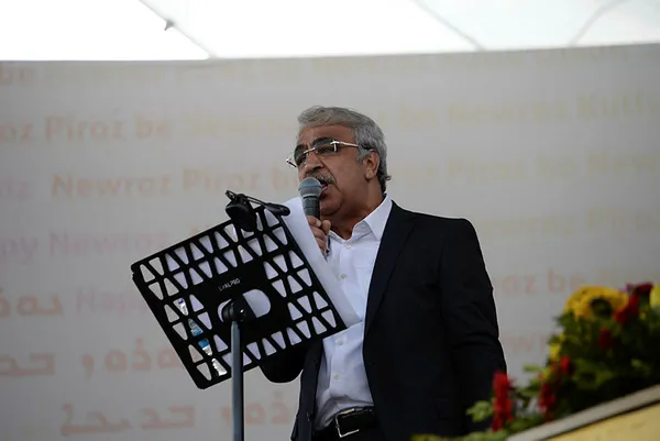 son-dakika-hdp-es-genel-baskani-mithat-sancara-nevruzda-yaptigi-konusma-nedeniyle-sorusturma-acildi-1616426962303.jpg Son dakika! HDP Eş Genel Başkanı Mithat Sancar'a Nevruz'da yaptığı konuşma nedeniyle soruşturma açıldı-3