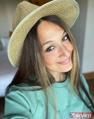 Özay, Ömür Sabuncuoğlu'nun Instagram'da yaptığı "Teyze oluyorum. Az önce Gupse ile konuştum. Altı aylık hamile ve çok iyiler" şeklindeki paylaşımı kendi...