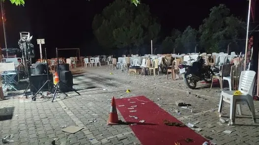 izmirde-kina-gecesinde-pompaliyla-dehset-14-yasindaki-ayaz-cimen-oldu-1782072806440.jpeg İzmir'de kına gecesinde pompalıyla dehşet: 14 yaşındaki Ayaz Çimen öldü-2