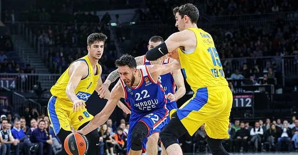 Anadolu Efes farka koştu