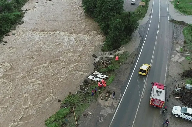 Rize'deki sel felaketi havadan görüntülendi