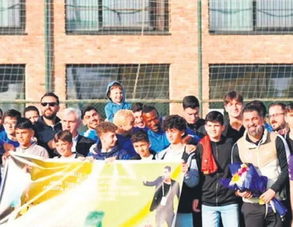 Arda Turan’a anlamlı ziyaret