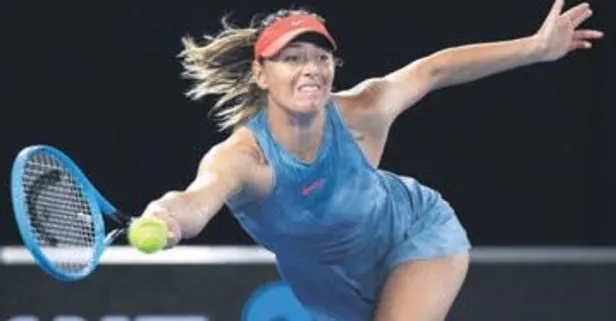 Sharapova’dan ilginç hareket: Hayranlarına telefon numarasını verdi
