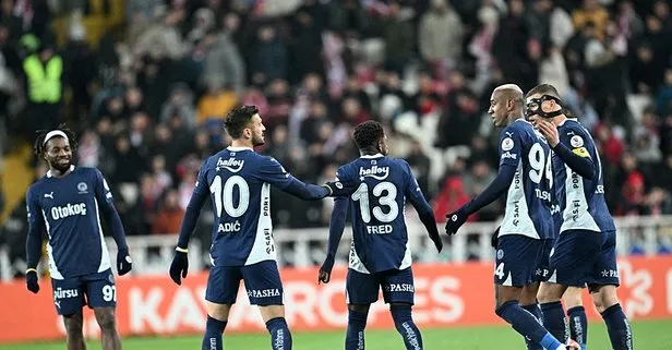 Şampiyonluk yolundan dönüş yok! Sivasspor - Fenerbahçe: 1-3 | MAÇ SONUCU