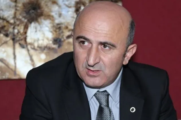 CHP'li Ömer Faruk Eminağaoğlu Ezan'a dil uzattı!