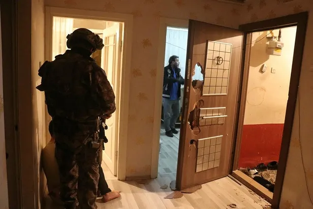 Son dakika: Bursa'da 300 polisin katımıyla uyuşturucu operasyonu gerçekleştirildi-1