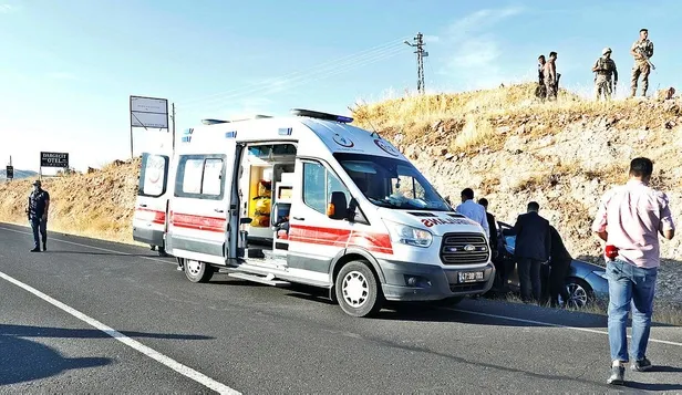 Son dakika: Bakan Karaismailoğlu'nun konvoyunda kaza: 2 kişi yaralandı-4