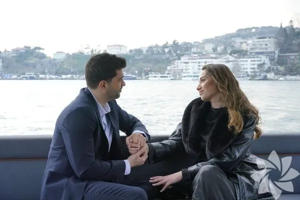 7-adimda-kizilcik-serbeti-gorkemin-tarzi-ozge-ozacar-onu-giymekten-vazgecmiyor-1718275513257.jpg Özge Özacar bu stille incecik gözüküyor! 36 beden incelten Kızılcık Şerbeti Görkem kombini! "Hem seksi hem şık..."-3