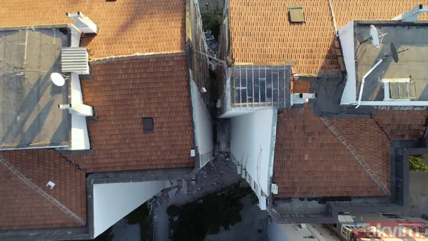 İzmir Seferihisar'da meydana gelen depremin yarattığı yıkım sabah havadan görüntülendi - 22