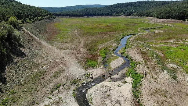 İstanbul'da kırmızı alarm: Barajların doluluk oranı yüzde 35'in altına düştü! Su sorununu bitirecek proje: Kadir Topbaş planladı CHP'li İmamoğlu hiçbir şey yapmadı-5
