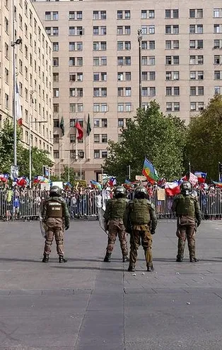AB'den Şili'de itidal çağrısı