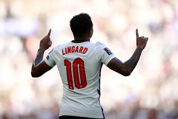 bu-transfer-gundemi-sarsar-fenerbahce-buyuk-lingard-bombasini-patlatiyor-1654597613796.jpg Bu transfer gündemi sarsar! Fenerbahçe büyük Lingard bombasını patlatıyor...-2